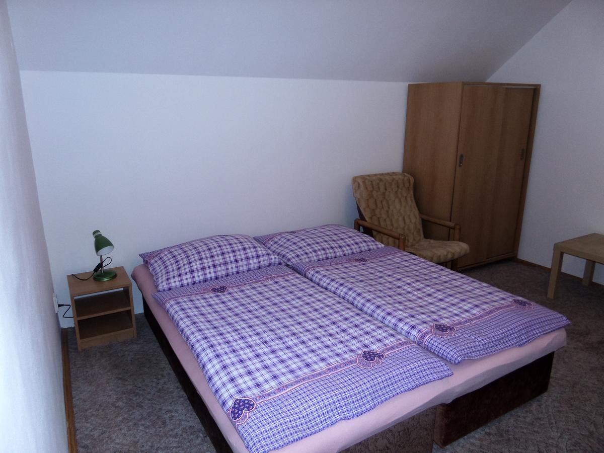 Apartman Svoboda 乌帕河畔斯沃博达 外观 照片